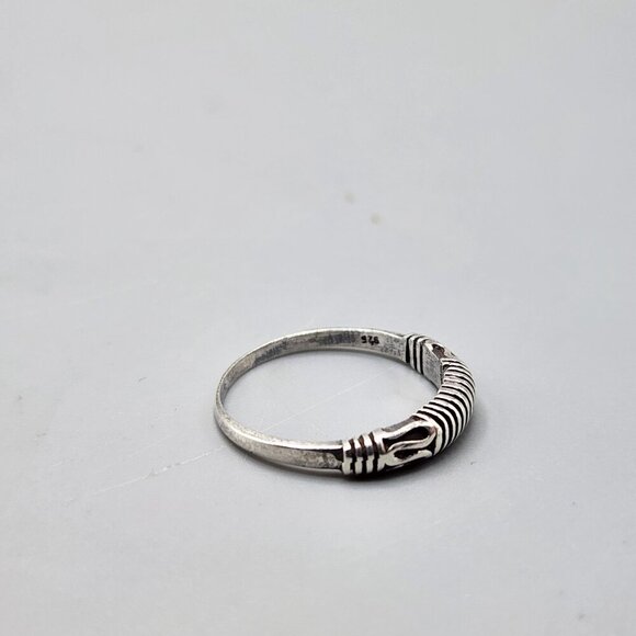 Sterling Silver Ring Bundle of 3 Bands 925 Sizes 5.5 7 and 7.5 - Picture 11 of 12